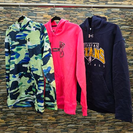 AV-0342 Under Armour Hoodies