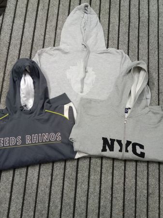 Сollez des sweat-shirts de marque