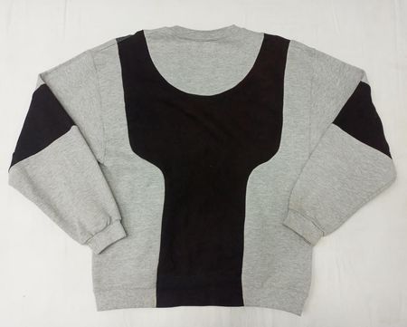 CR850 アップサイクル ミックス ブランドパッチ スウェットシャツ – ユニセックス