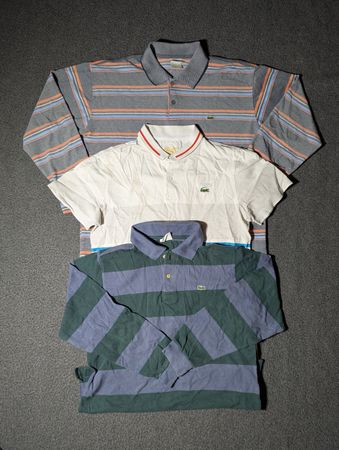 「Lacoste Tシャツ」