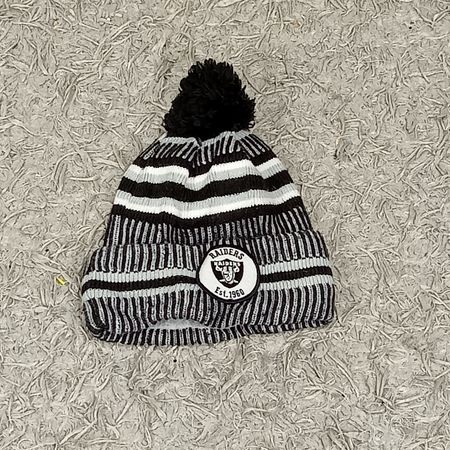 BRANDED WOOL CAPS - BUNDLE 03