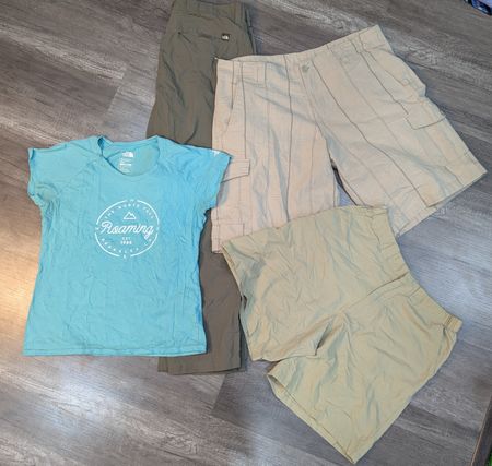 1039 - The North Face, Baby, Tee, Short and Paint .