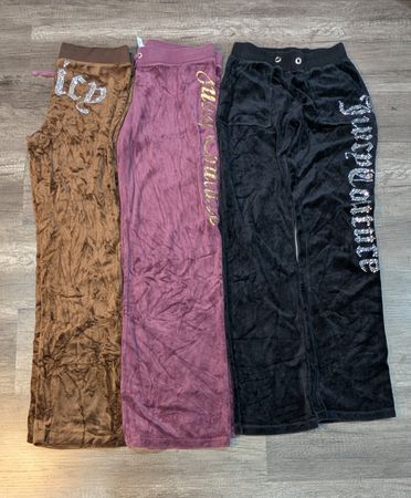 1046 - Juicy Couture Fleece- und Schlaghose