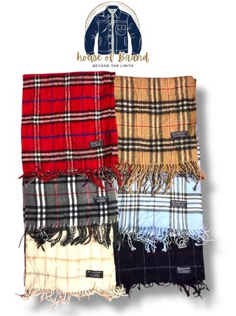 Burberry scarve