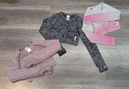1081 - Gymshark Cropped Tops