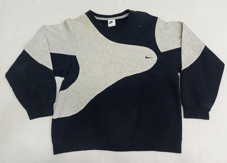 CR953 UPCYCLED Patchwork Sweatshirt