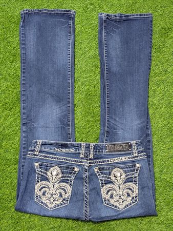 Yv114 Embroidered Jeans 10P
