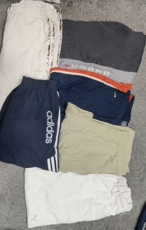 トラックパンツ