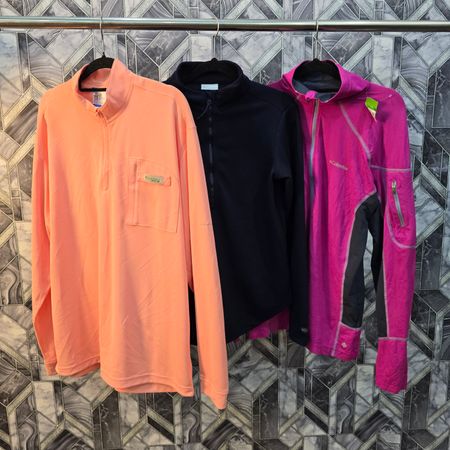 AV-0432 Columbia Track Tops