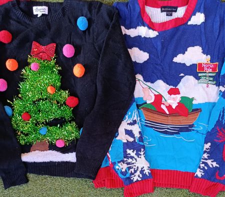 Christmas Sweaters (10) pcs 3371