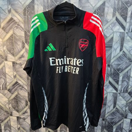 AV-0469 Adidas Track Tops