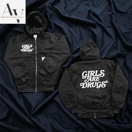 Carhartt Rework Style Girlsdrugs schwarzer Hoodie