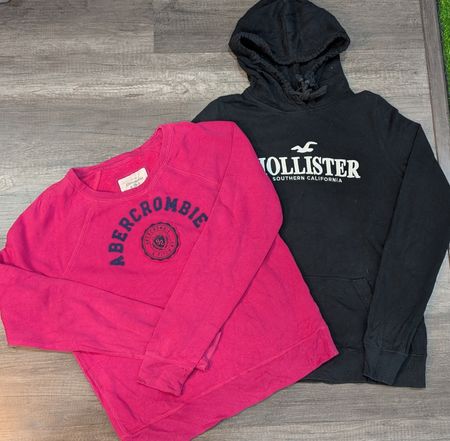 1350 - American Eagle, Hollister, Aeropostale & Abercrombie Sweatshirts à capuche décontractés en denim et sweatshirts à col rond