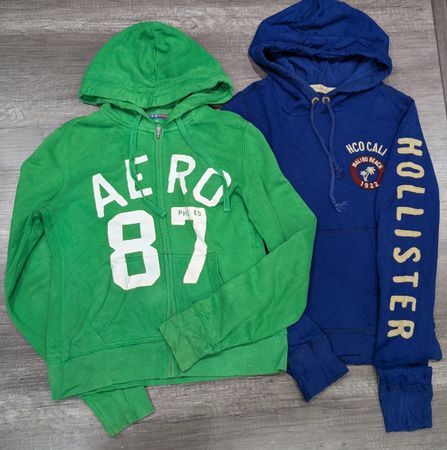 1351 - Gilly Hicks, Hollister & Aeropostale Hoodies