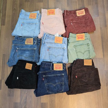AVG-0023 Levi's Jeans