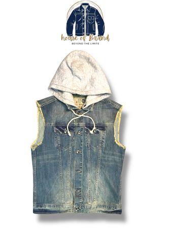Liquidation stock vest coat