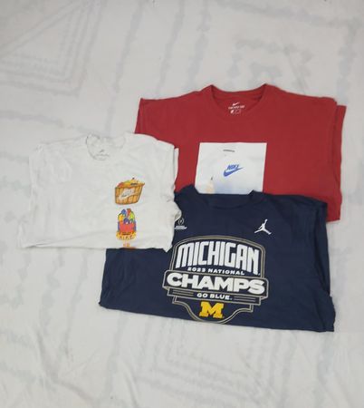 ZV0988 Nike Branded T-Shirts