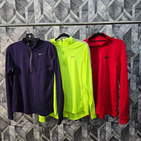 AV-0488 Nike トラックトップ