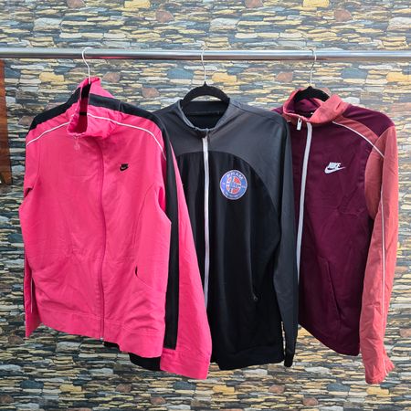 AV-0493 Nike トラックジャケット