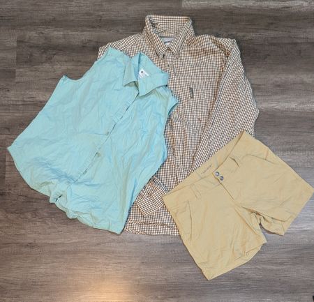 1407 ! Chemise à manches courtes et longues, jupe et short Colombie
