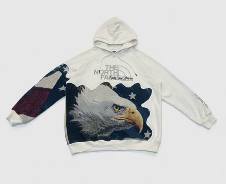 Aufgewerteter Mix Marken-Hoodie