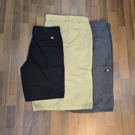 AVG-0042 Dickies Shorts