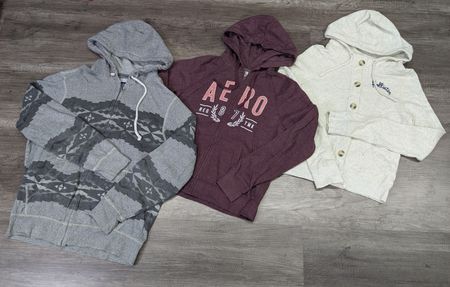 1534 - American Eagle, Hollister & Aeropostale Casual & Zip Hoodies