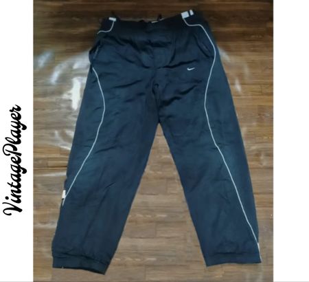 特別なヴィンテージのNikeトラックパンツ✨