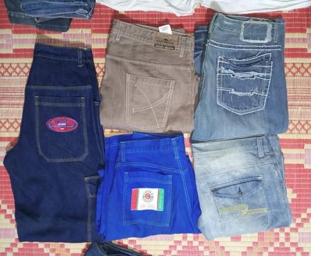 GUESS AND OTHER MIX BRANDS JEANS
