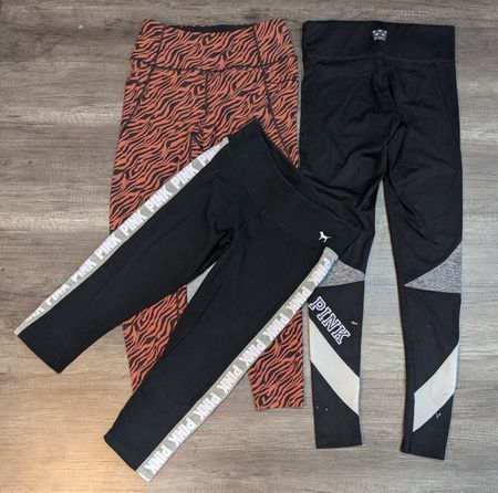 1586 - PINK Victoria Secret/ Victoria Secret Leggings & Shorts