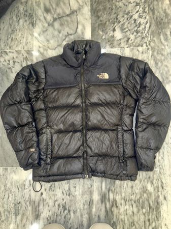 Black 700,800 The North Face Puffer Jackets