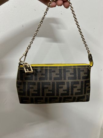 Affare autentico DIOR PRADA FENDI disponibile