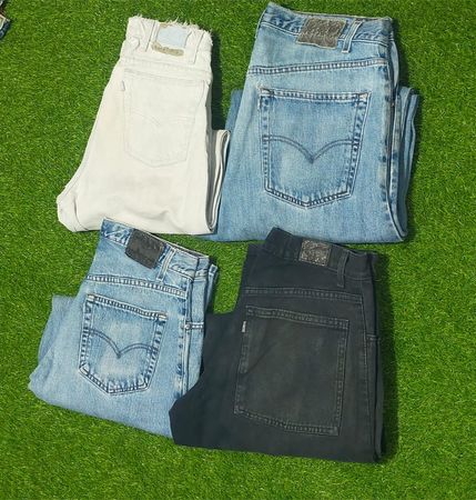 LEVI’S SILVER TAB JEANS (MD 1471)