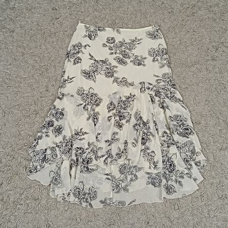 Y2K POLY SKIRTS (WHITE)