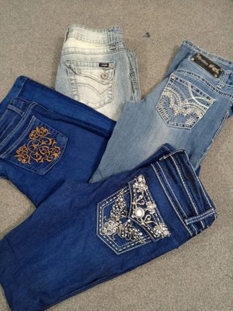 #218 Ladies Y2k Designs Flared Jeans