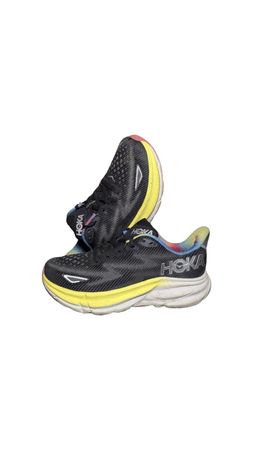 Hoka Unisex Running Shoes Bundle – 22 Pairs (Grade A)