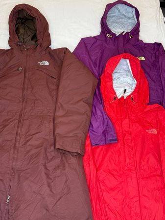 The North Face Windbreakers | V-T270