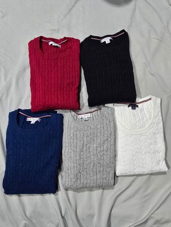 Tommy Hilfiger Cable Knit Round Neck Sweater