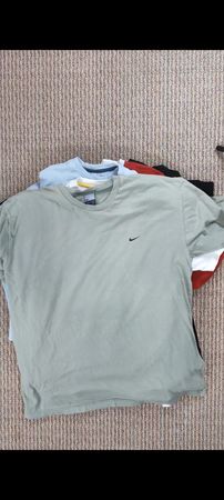 Vintage T-shirts Branded + Graphic Tees