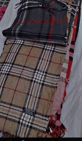 Burberry scarve