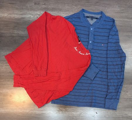 1849 - Tommy Hilfiger, Under Armour, Divided, Adidas, Forever 21 & Banana Republic Sweat shirts, Long Sleeve T-Shirt & 1/4 Zip