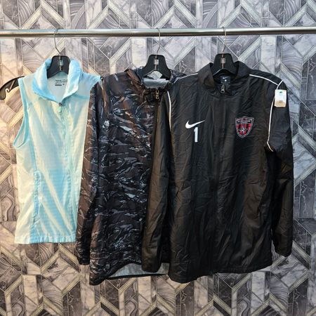 AV-0560 Nike Windbreaker