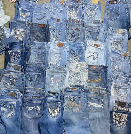 Custom handpick Y2k embroidered jeans