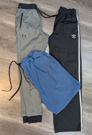 1946 - Nike, Adidas, Under Armour, Puma, Gap Pantalons en polaire