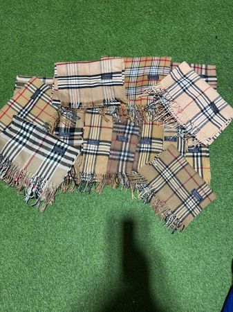 Branded beige Burberry Scarves (ks53)