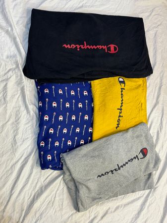 Champion Sweatshirts and Hoodies