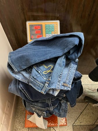 Jeans bordados e enfeitados Y2K personalizados Inc Miss me