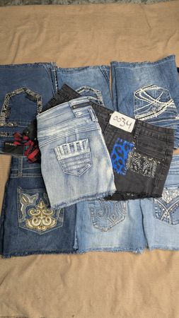 Mini Skirts beautiful embroidered ❤️