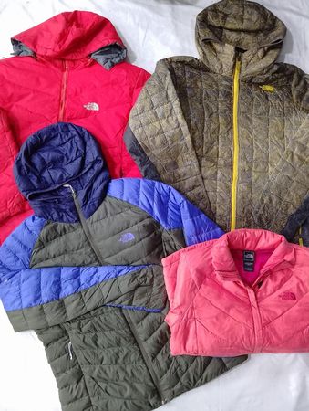 CR5883 Vintage The North Face Puffer Jackets