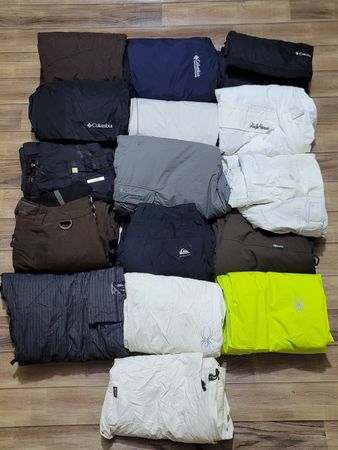 Calças de esqui Columbia personalizadas e de marcas misturadas.